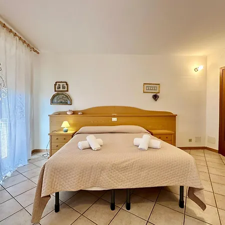 Hostdomus - Grace Apartment